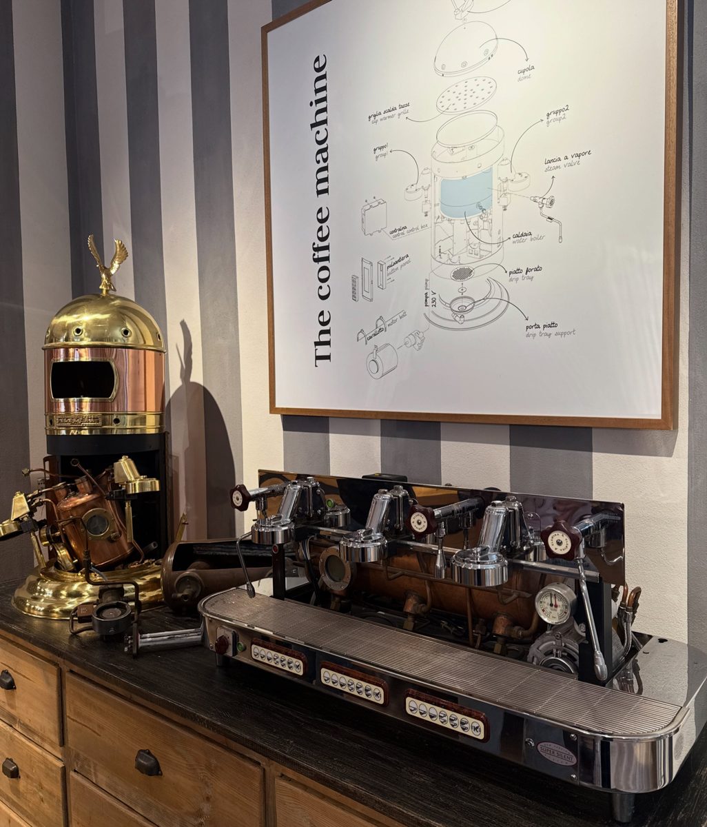 Macchina espresso storica all'Accademia Vergnano