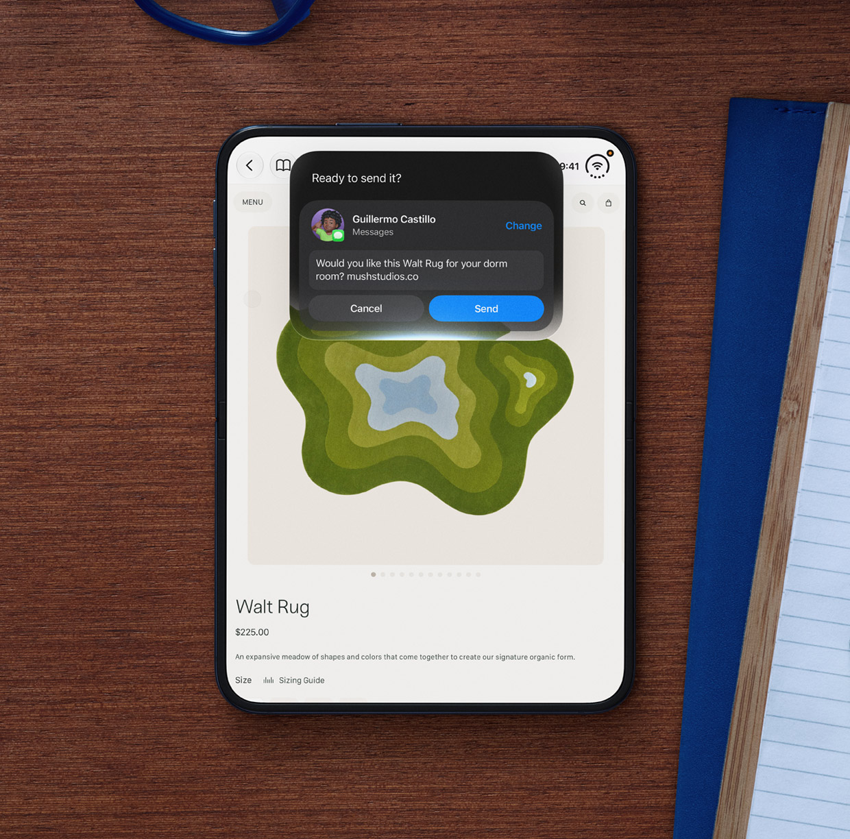 iPhone Duo appoggiato su un tavolo